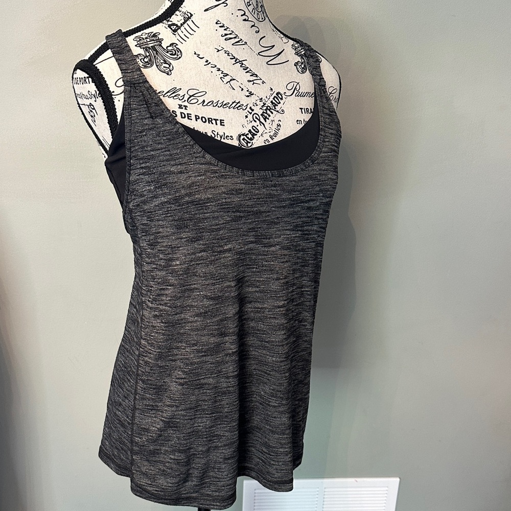 Lululemon size 6 Slay the Studio 2-in-1 Tank